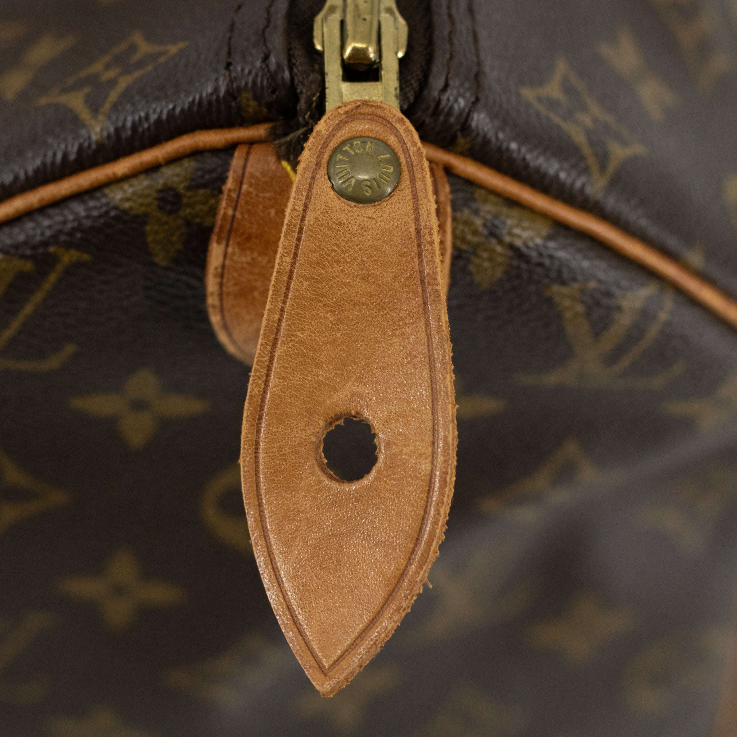 Louis Vuitton Monogram Canvas Speedy 40 