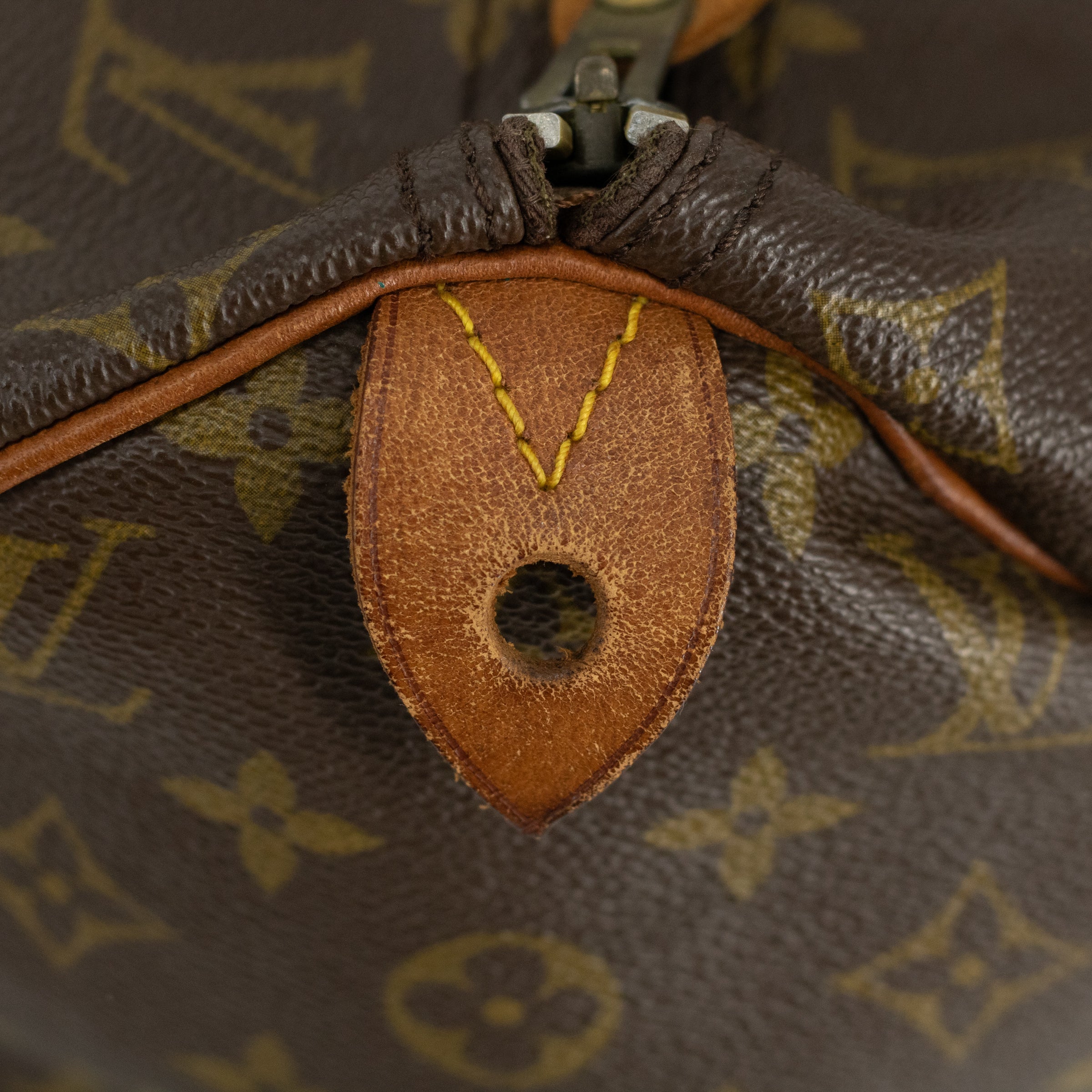 Louis Vuitton Monogram Canvas Speedy 40 Handbag 