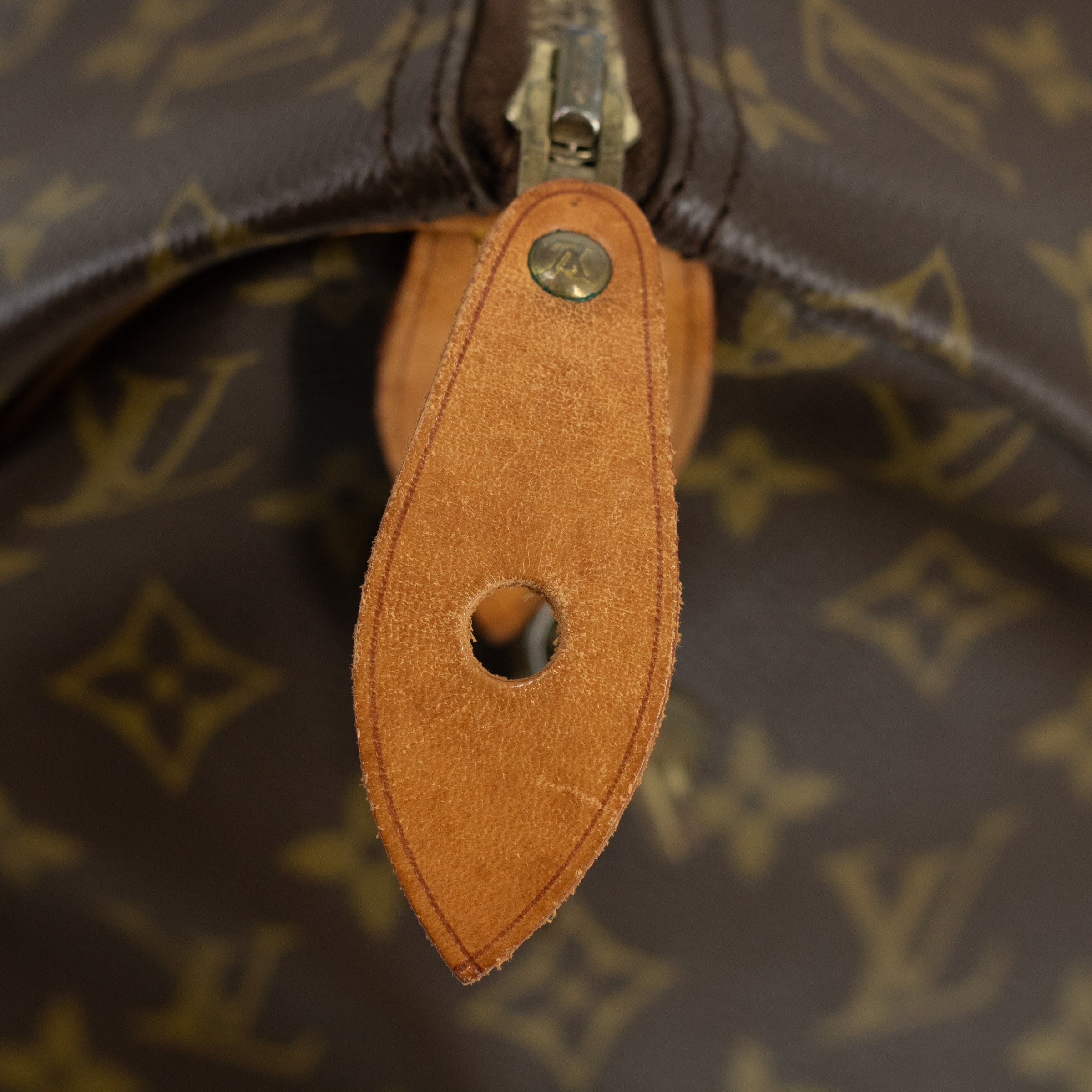 Louis Vuitton Monogram Canvas Speedy 40 