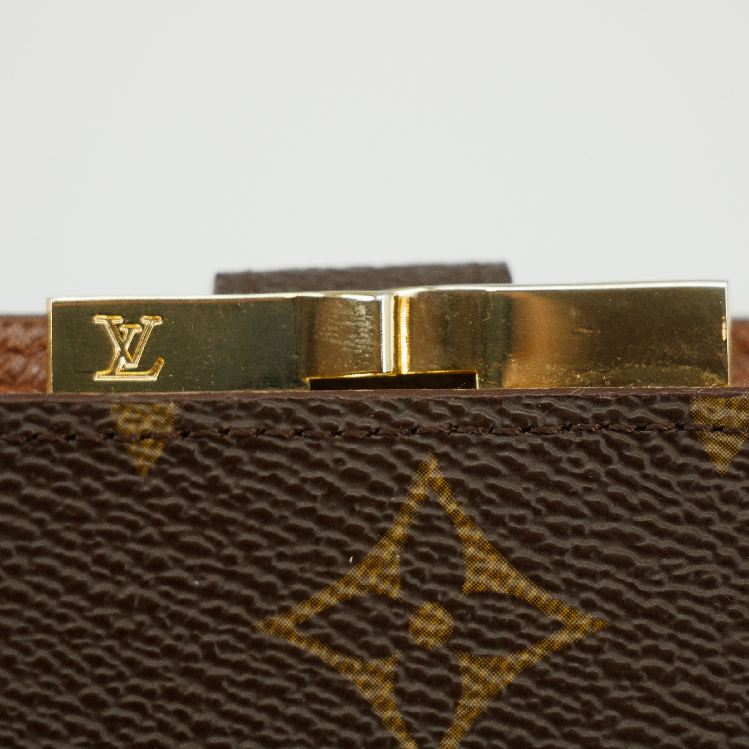 Louis Vuitton Monogram Canvas Kisslock Wallet Brown 