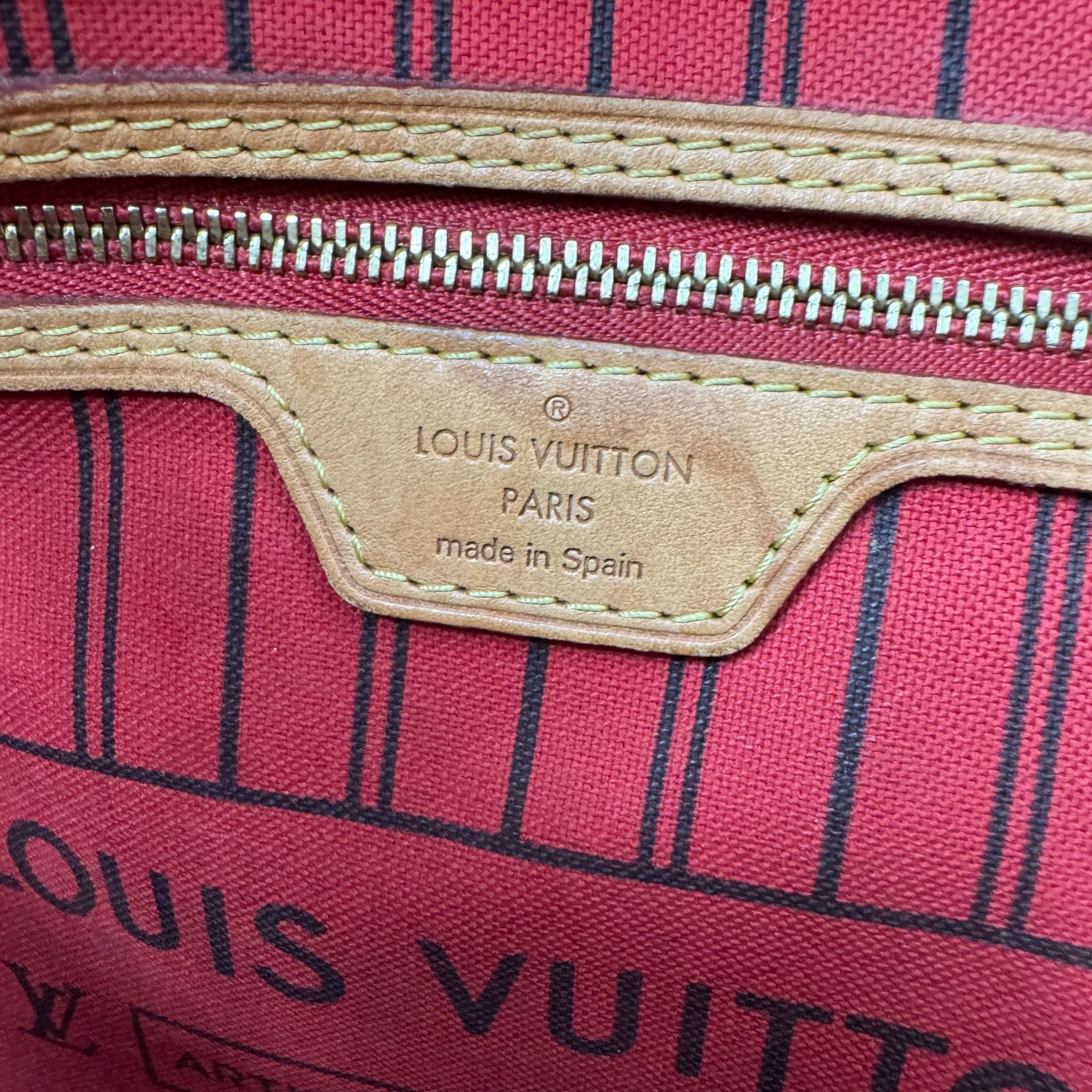 Louis Vuitton Monogram Canvas Neverfull MM w/ Red Interior