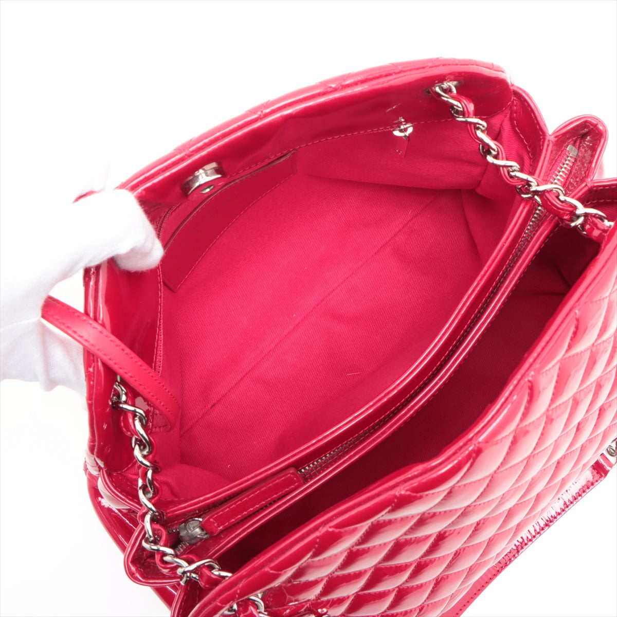 Chanel Matelasse Patent Leather Chain Tote Bag Red Silver Metal Fittings 15XXXXXX 