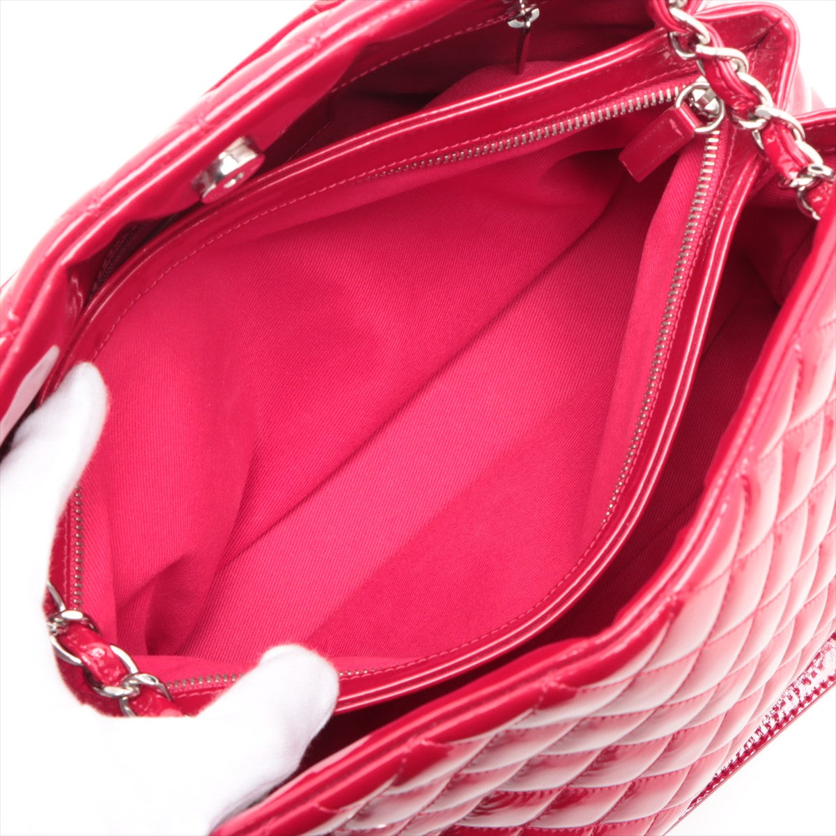 Chanel Matelasse Patent Leather Chain Tote Bag Red Silver Metal Fittings 15XXXXXX 